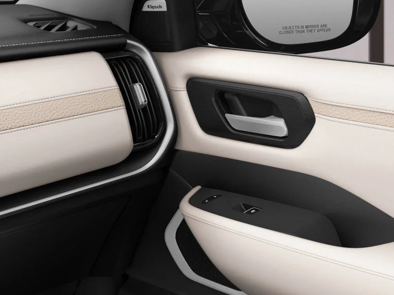 New 2026 Everest White TriCoat Nissan Platinum Reserve image 22