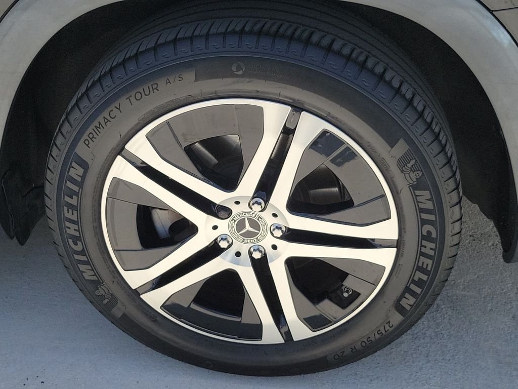 Certified Used 2022 Black Mercedes-Benz GLS 450 image 9