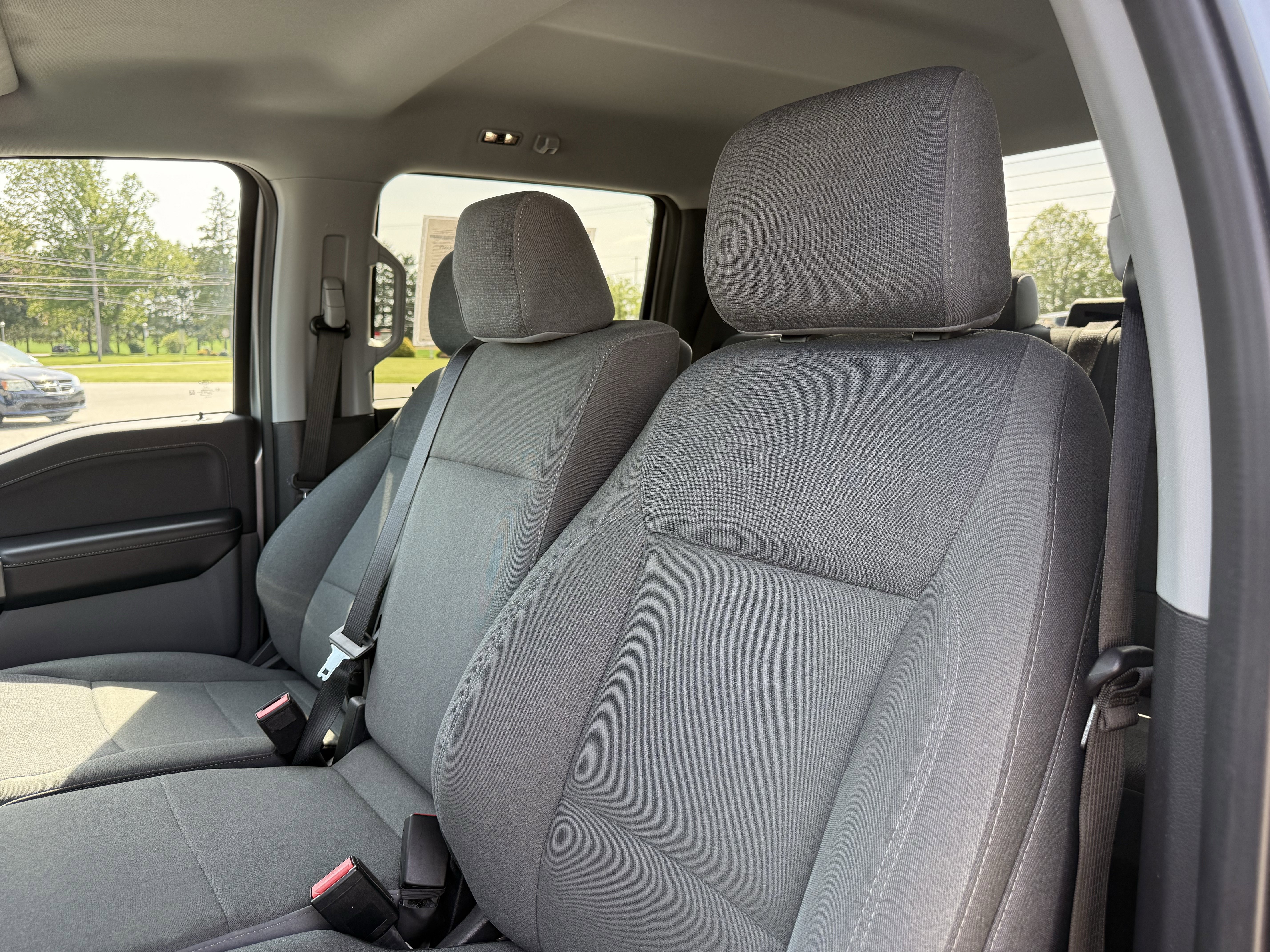 Used 2025 Silver Metallic Ford XLT image 14