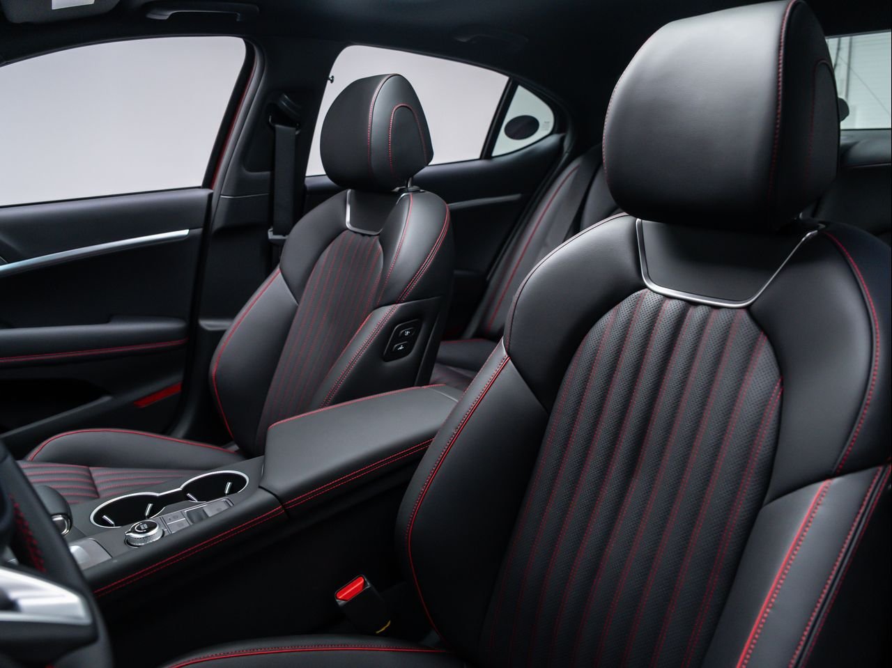 New 2026 Cavendish Red Genesis 3.3T SPORT PRESTIGE image 19
