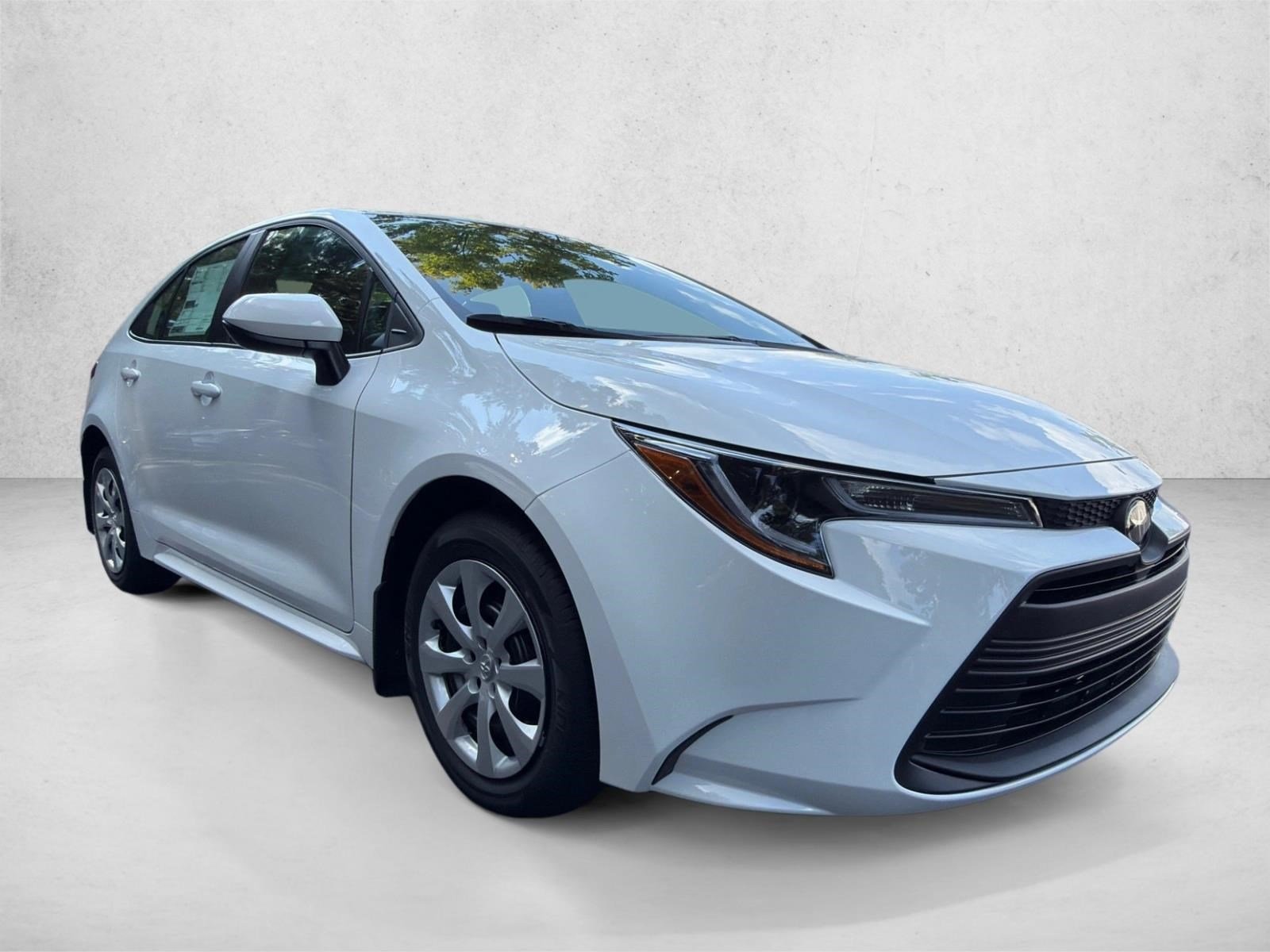 New 2027 Ice Cap Toyota LE image 1