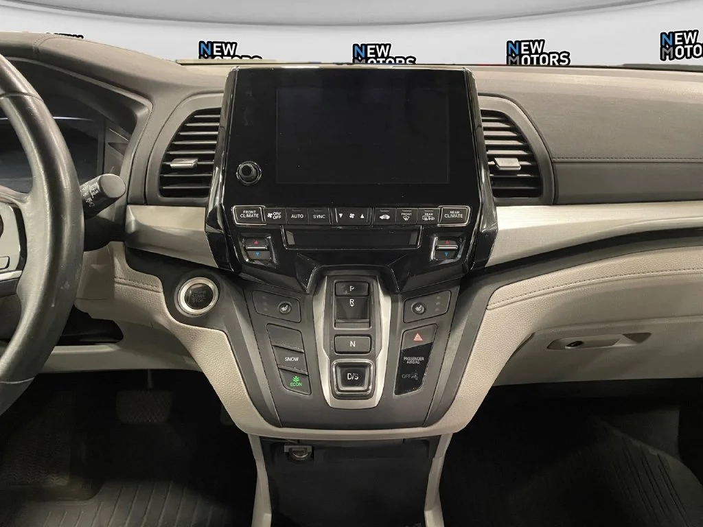 Used 2018 Blue Honda EX-L image 11