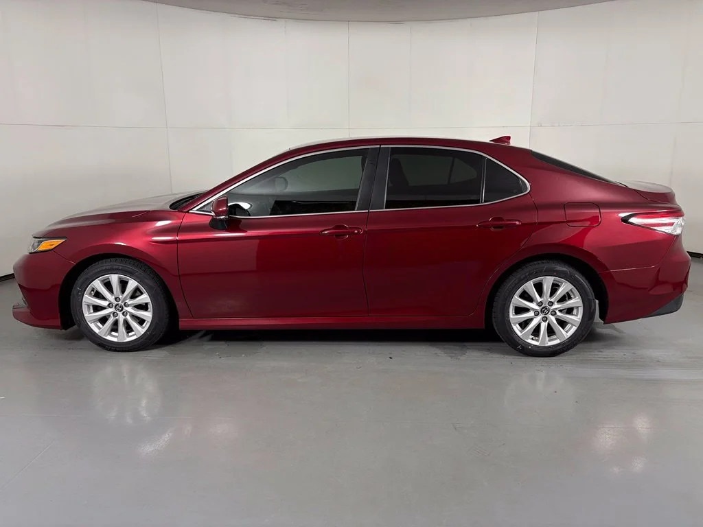 Used 2020 Red Toyota LE image 5