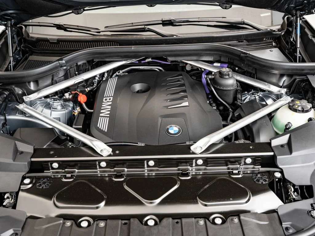 New 2026 Skyscraper Grey Metallic BMW xDrive40i image 49