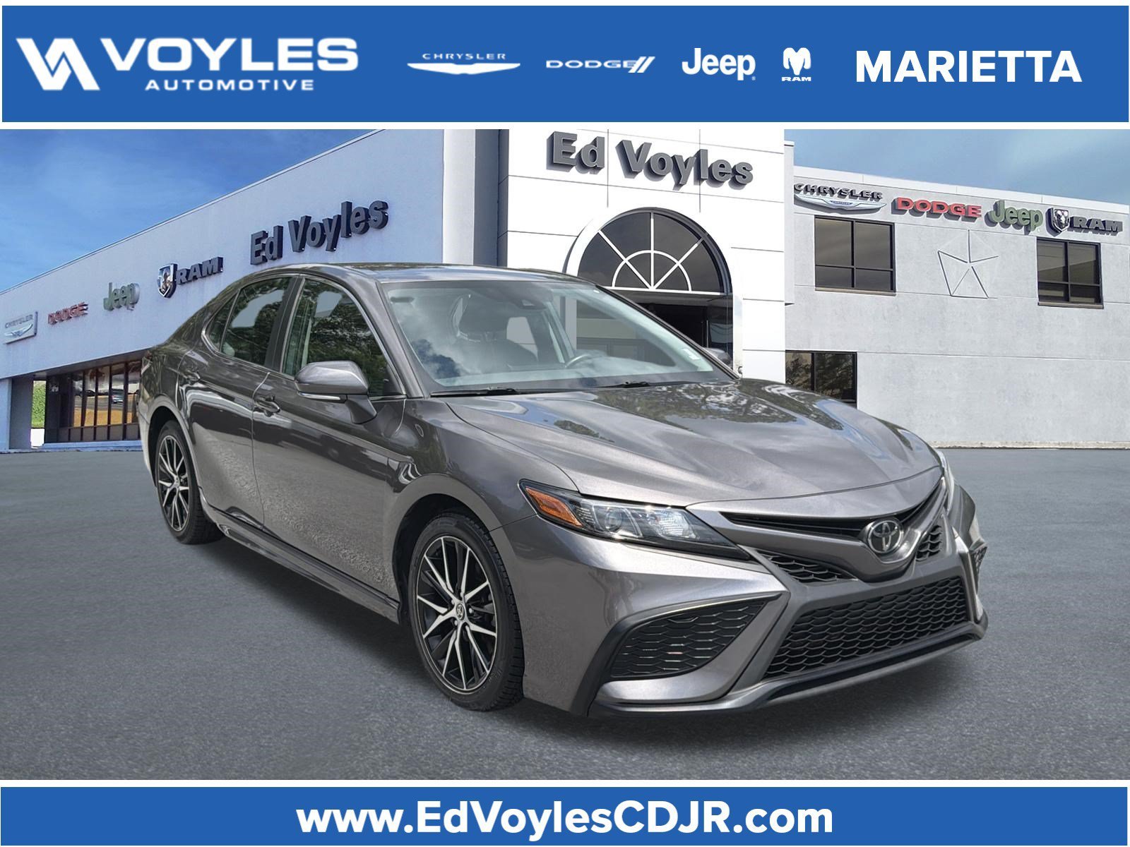Used 2022 Predawn Gray Mica Toyota SE image 1