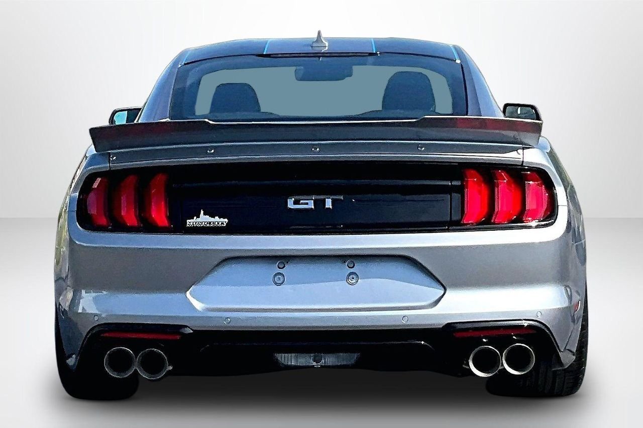 Used 2021 ICONIC SILVER Ford GT Fastback image 7