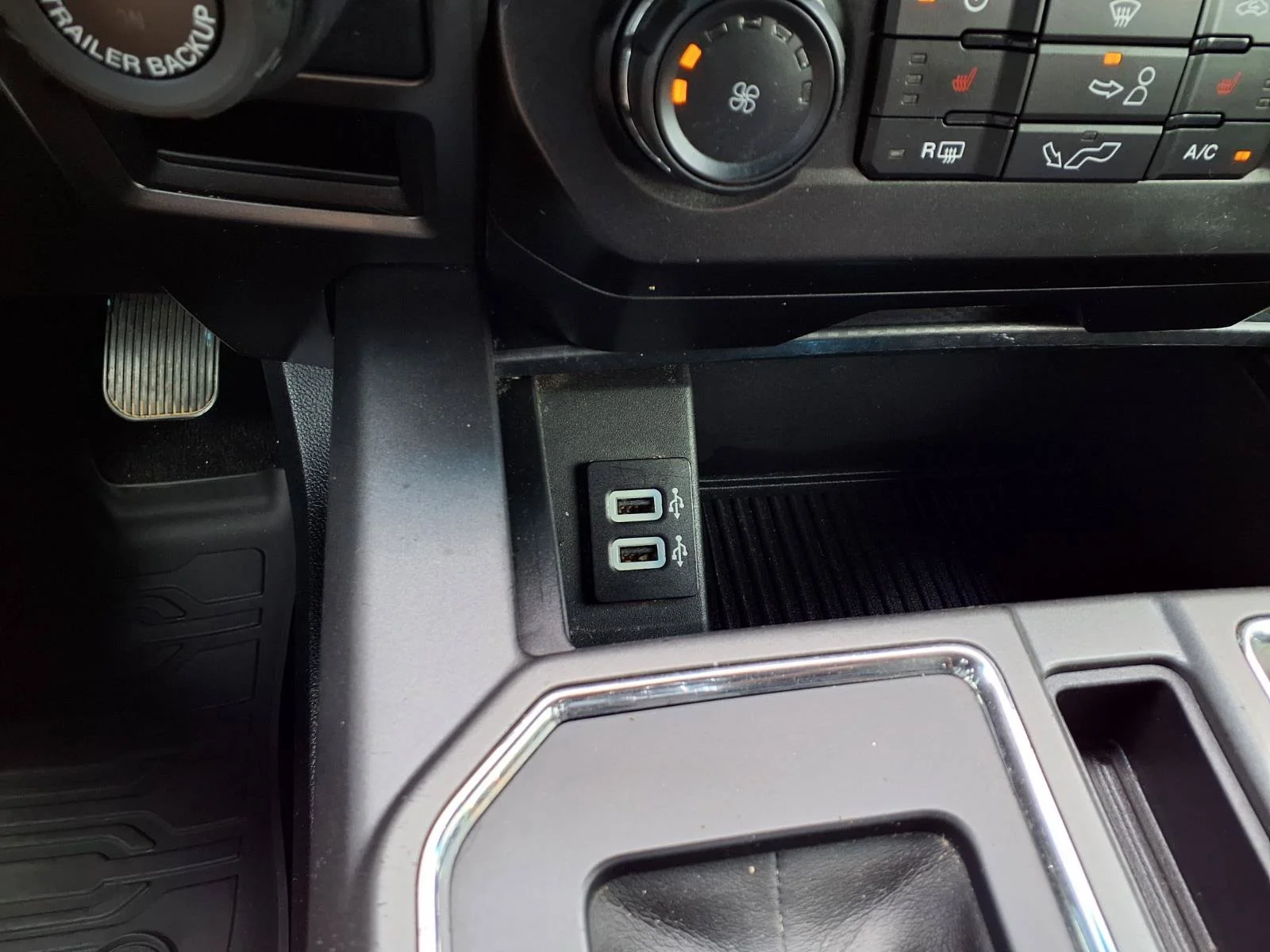 Used 2018 White Ford  image 7