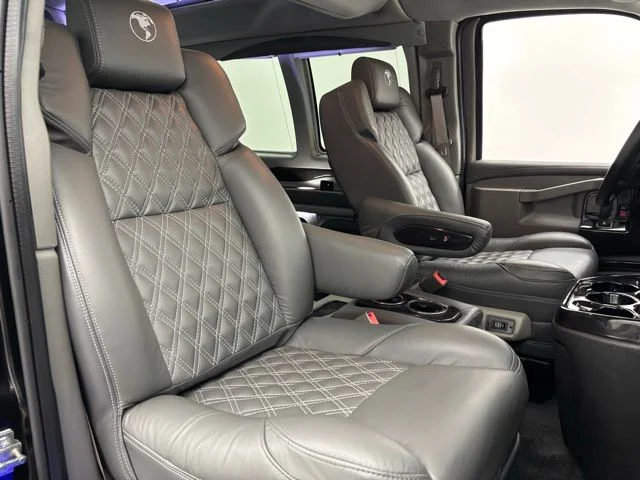 Used 2025 Onyx Black GMC Explorer Limited SE image 24