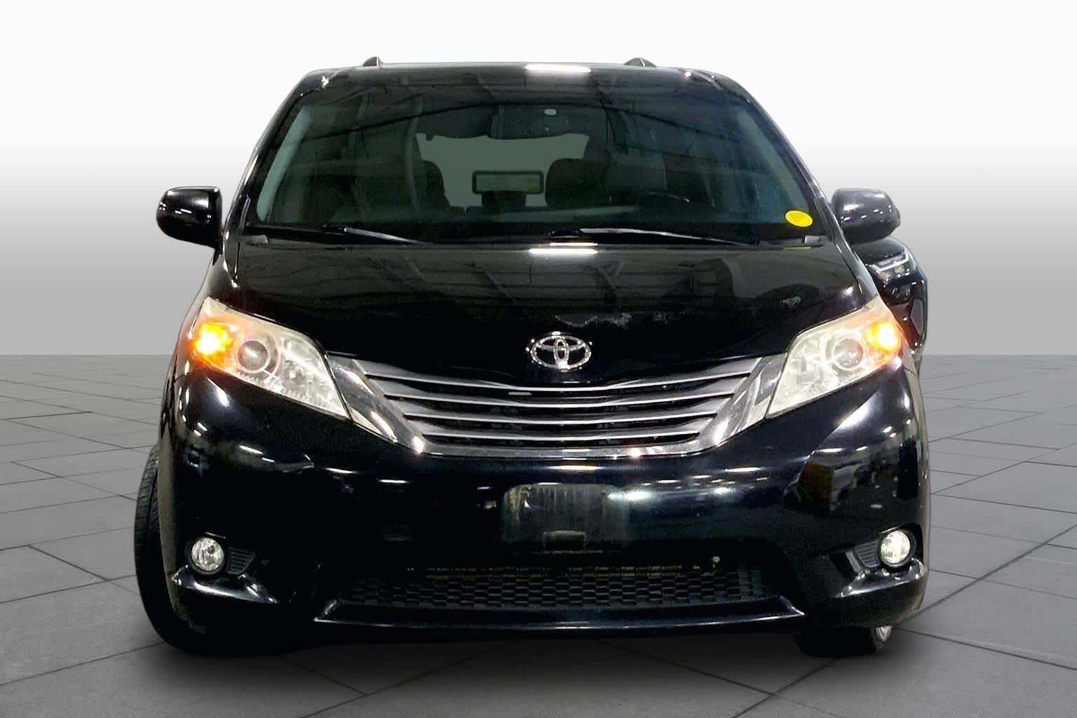 Used 2017 Midnight Black Metallic Toyota XLE image 4