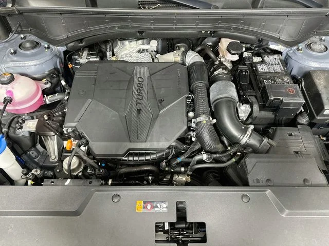 Certified Used 2025 Gray Hyundai SE image 21