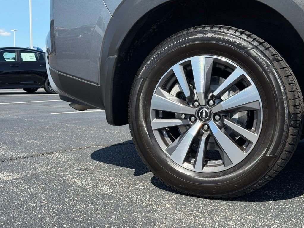 Used 2023 Gray Nissan SL image 46