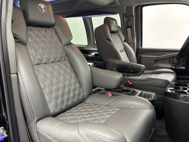 Used 2025 Onyx Black GMC Explorer Limited SE image 24