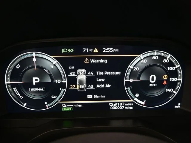 New 2025 White Mitsubishi SEL S-AWC image 28