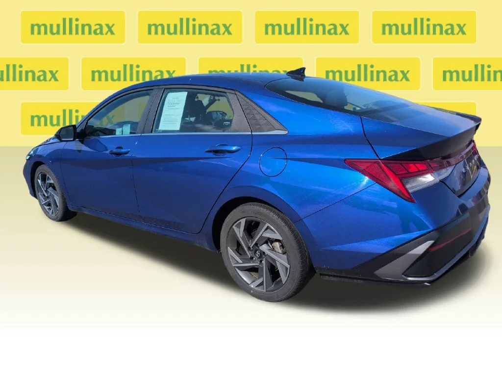 Certified Used 2025 Blue Hyundai SEL Convenience image 11