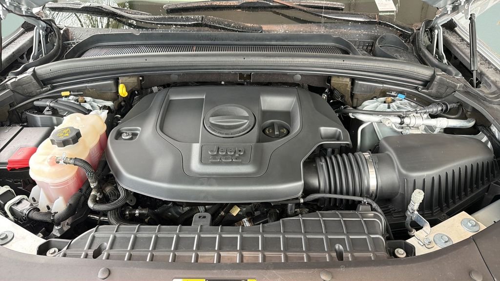 Used 2021 Silver Jeep Summit image 35
