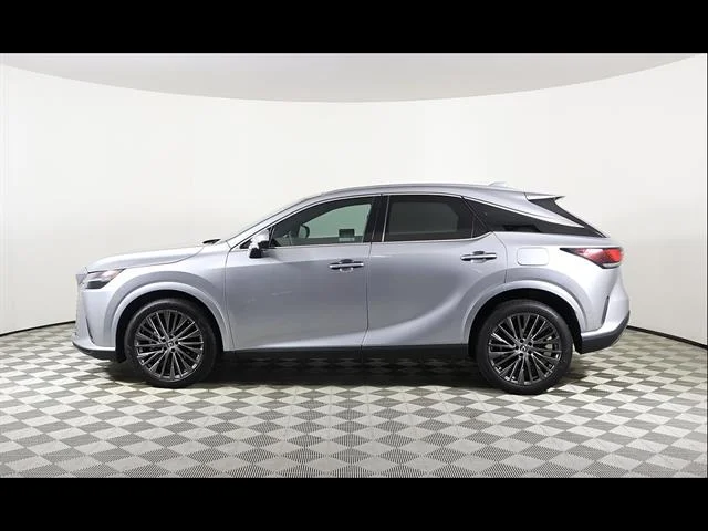 Used 2023 Iridium Lexus Luxury image 3