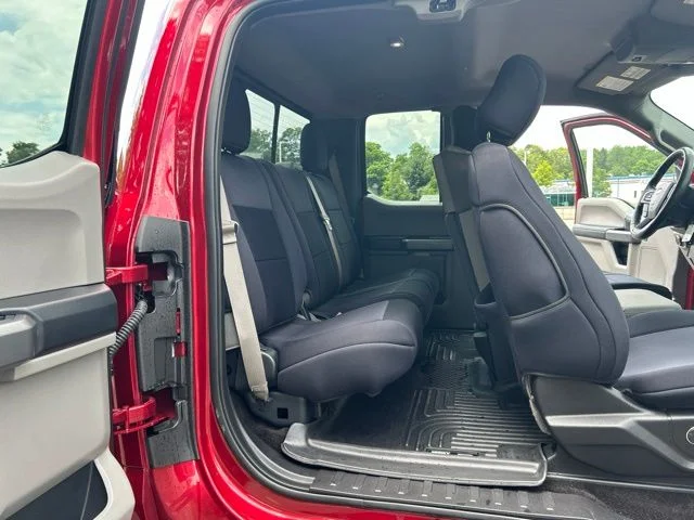Used 2016 Red Ford XLT image 37