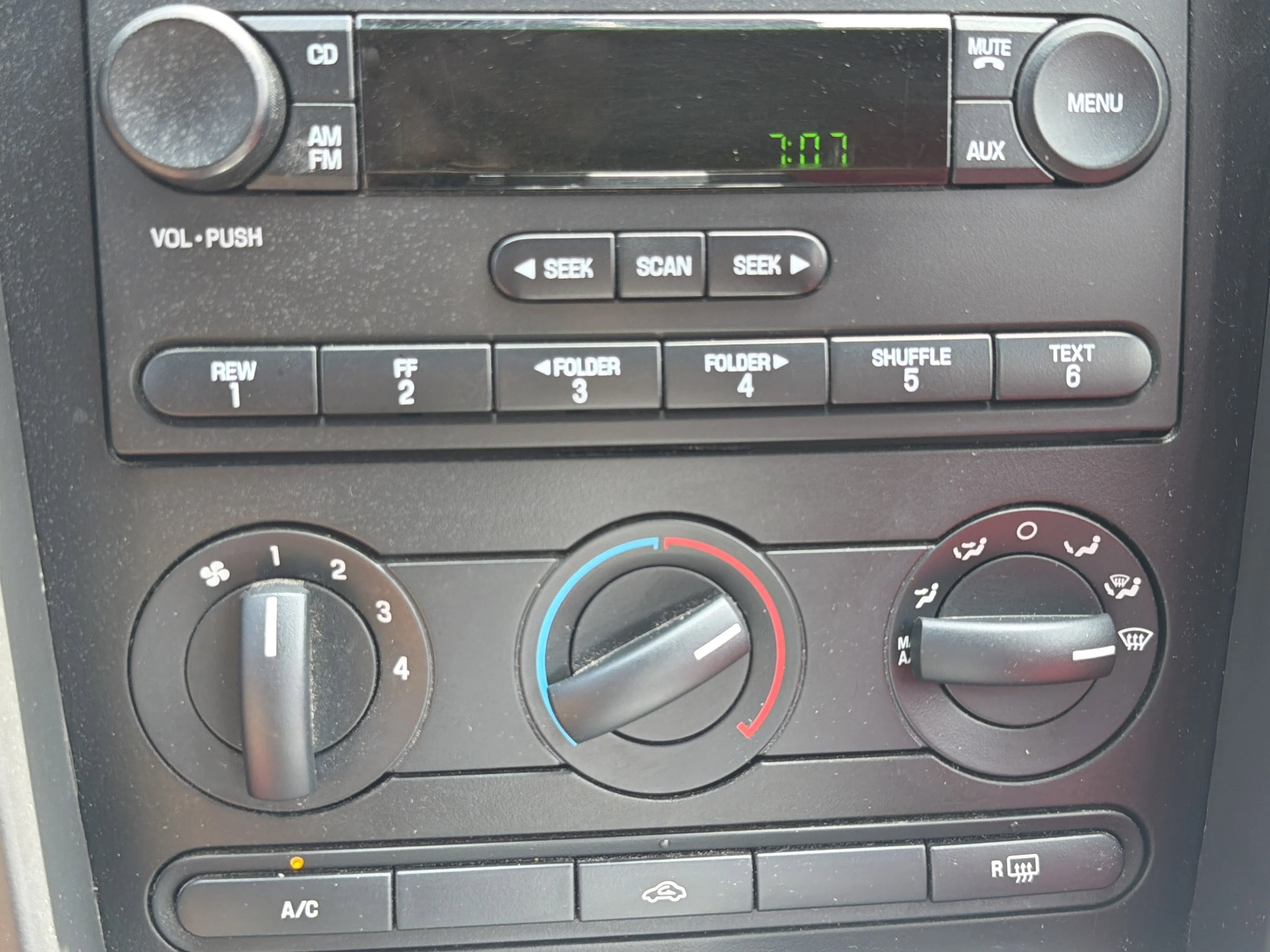 Used 2006 White Ford Standard image 18