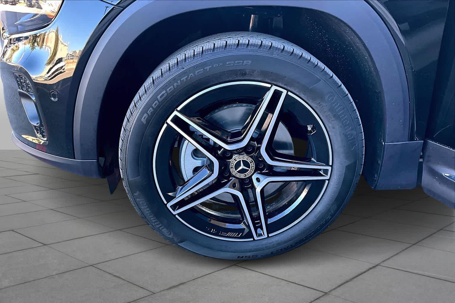 New 2026 Night Black Mercedes-Benz GLB 250 image 11