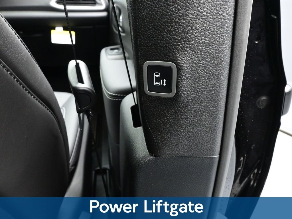 2026 Chrysler Pacifica Select - Photo 12