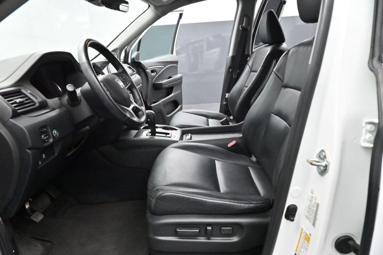 Used 2020 Platinum White Pearl Honda EX-L image 14