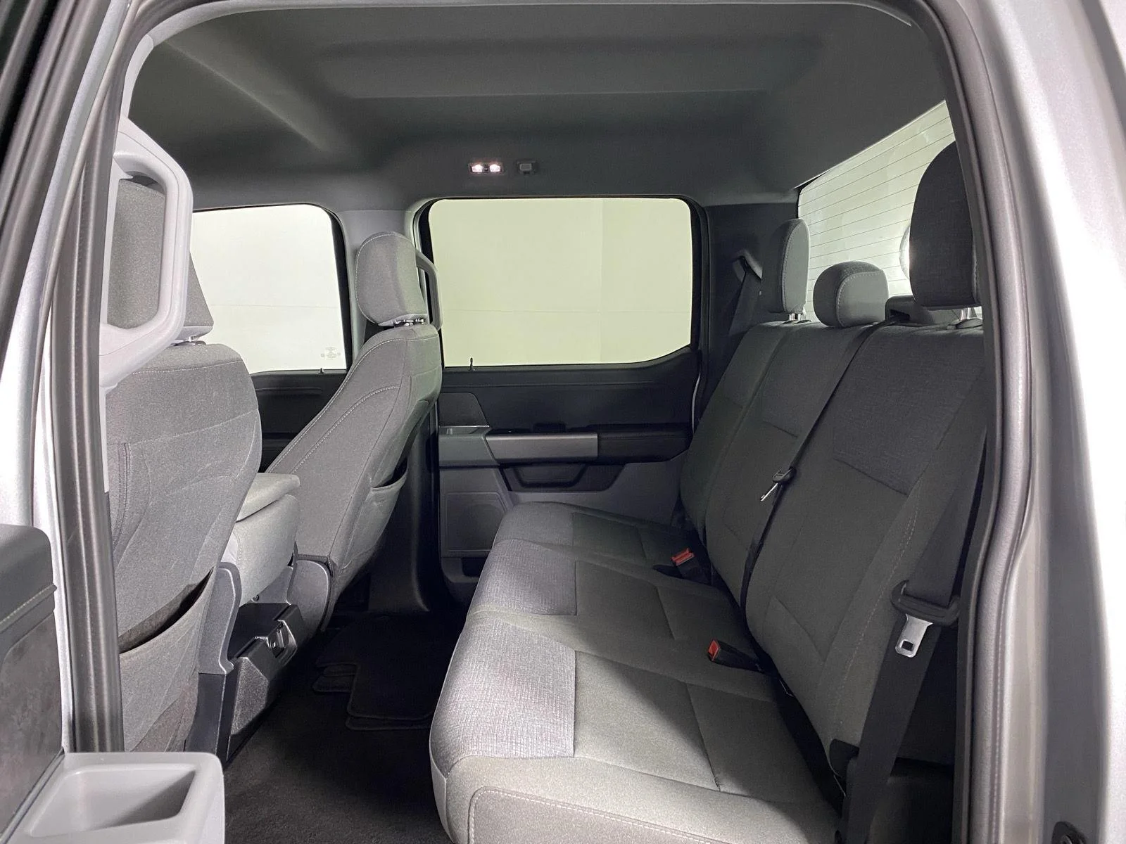 Used 2025 Iconic Silver Ford XLT image 10