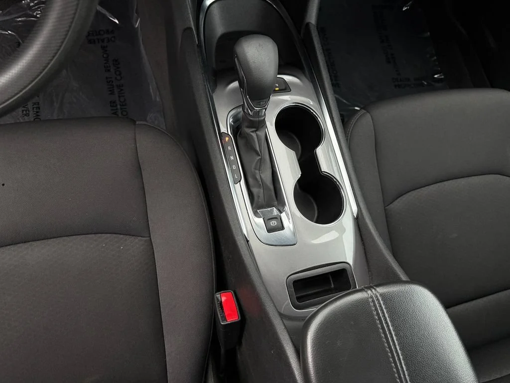 Used 2024 Summit White Chevrolet 1LT image 26