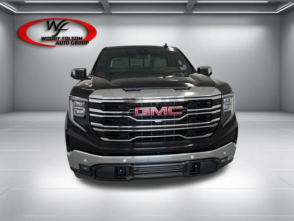 New 2026 Onyx Black GMC SLT image 2