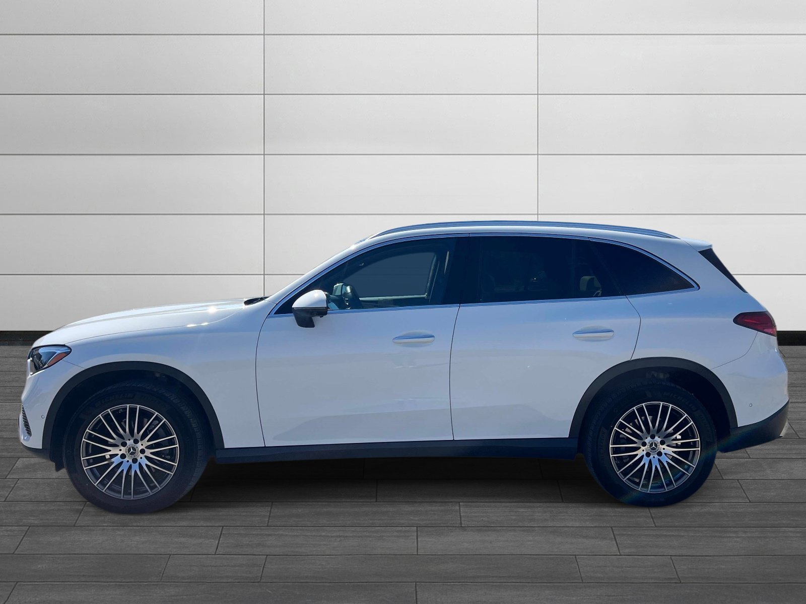 Used 2026 Polar White Mercedes-Benz GLC 300 image 6