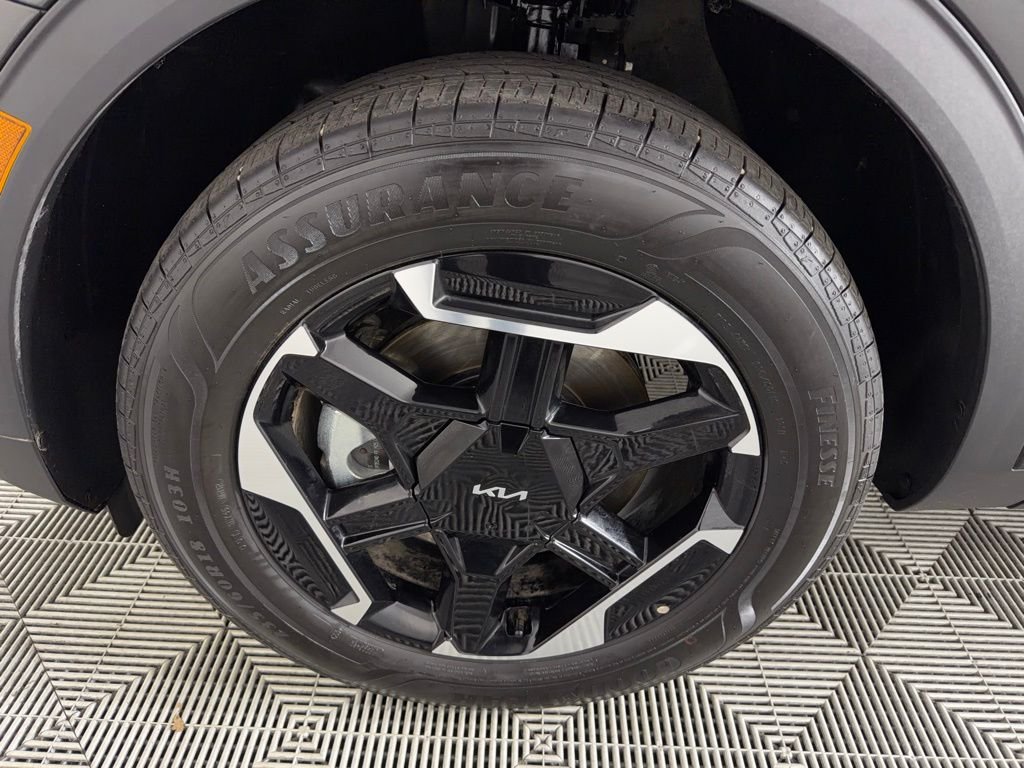 Used 2026 Fusion Black Kia S image 11