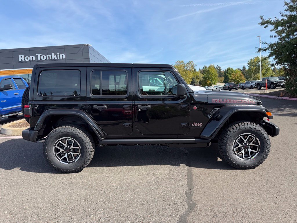 New 2027 Black Clear-Coat Paint Jeep Rubicon image 8
