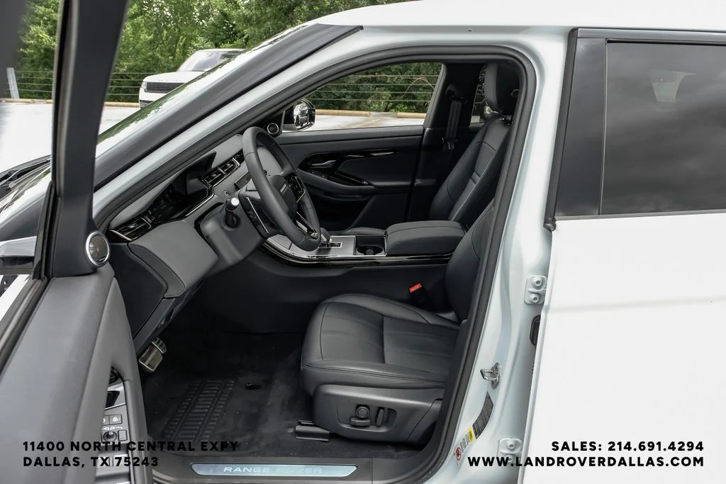 Used 2026 White Land Rover Dynamic image 37