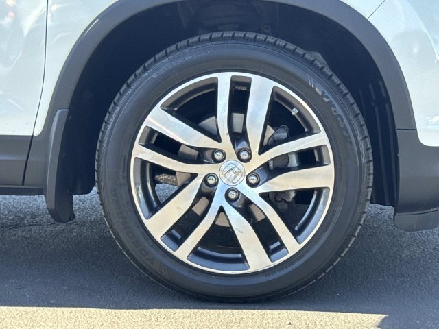 Certified Used 2018 White Honda Touring image 37
