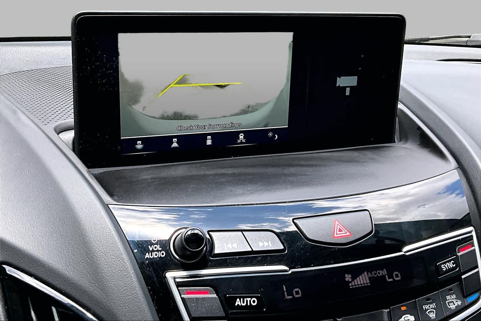 Used 2025 Platinum White Pearl Acura SH-AWD image 24