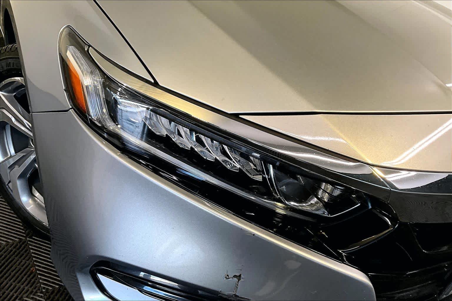 Used 2020 Lunar Silver Metallic Honda EX image 27