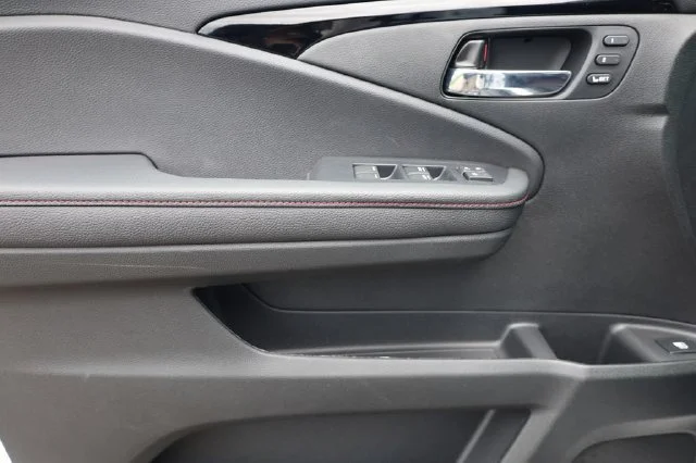 New 2026 Sonic Gray Pearl Honda Black Edition image 36