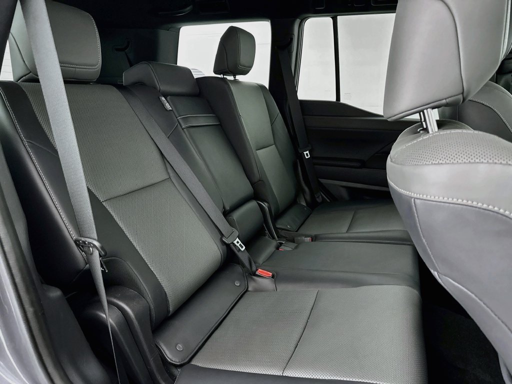 Used 2025 Gray Lexus 550 Premium image 27