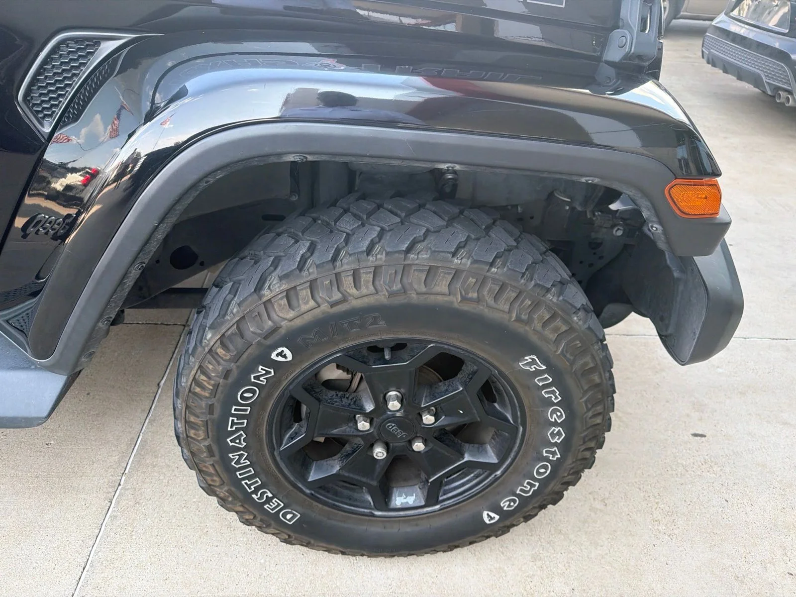 Used 2022 Black Jeep Sport image 21