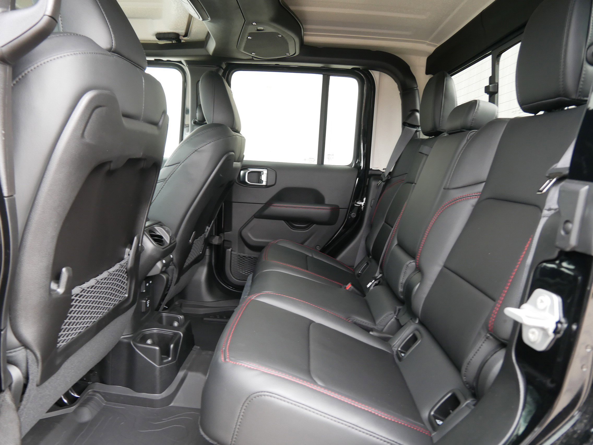 New 2026 Black Clear-Coat Exterior Paint Jeep Rubicon image 8