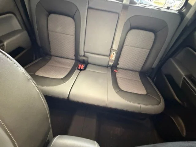 Used 2019 White Chevrolet Z71 image 40