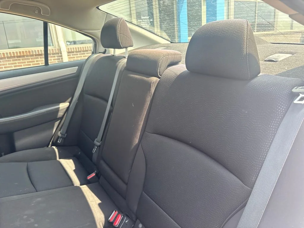 Used 2015 Silver Subaru 2.5i Premium image 35
