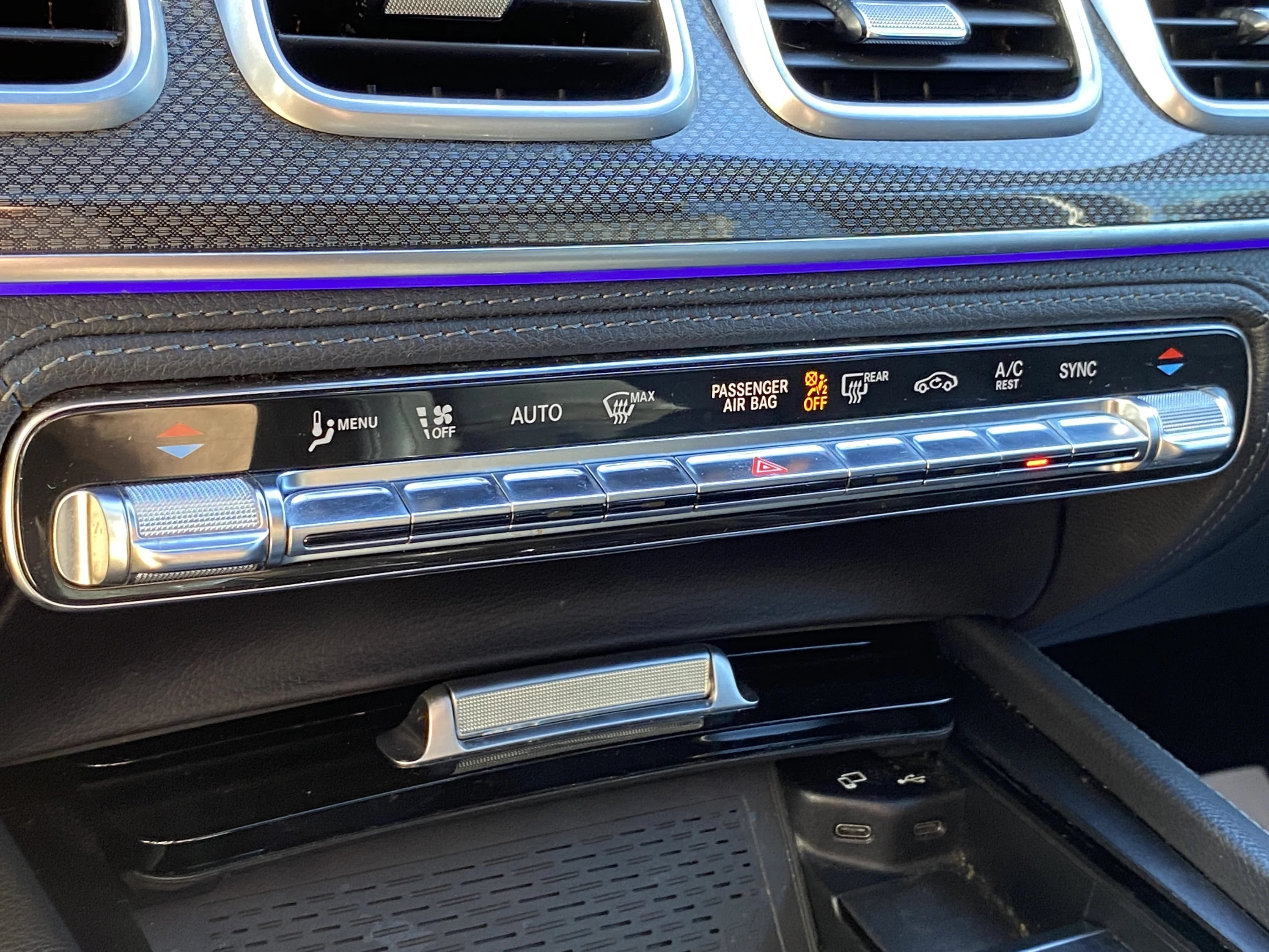 Used 2021 Obsidian Black Metallic Mercedes-Benz AMG® GLE 53 image 35