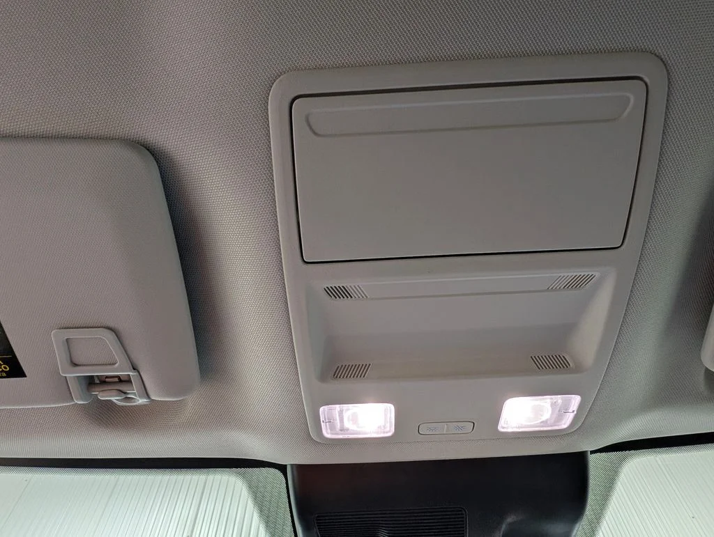 New 2026 Carbonized Gray Metallic Ford XLT image 7