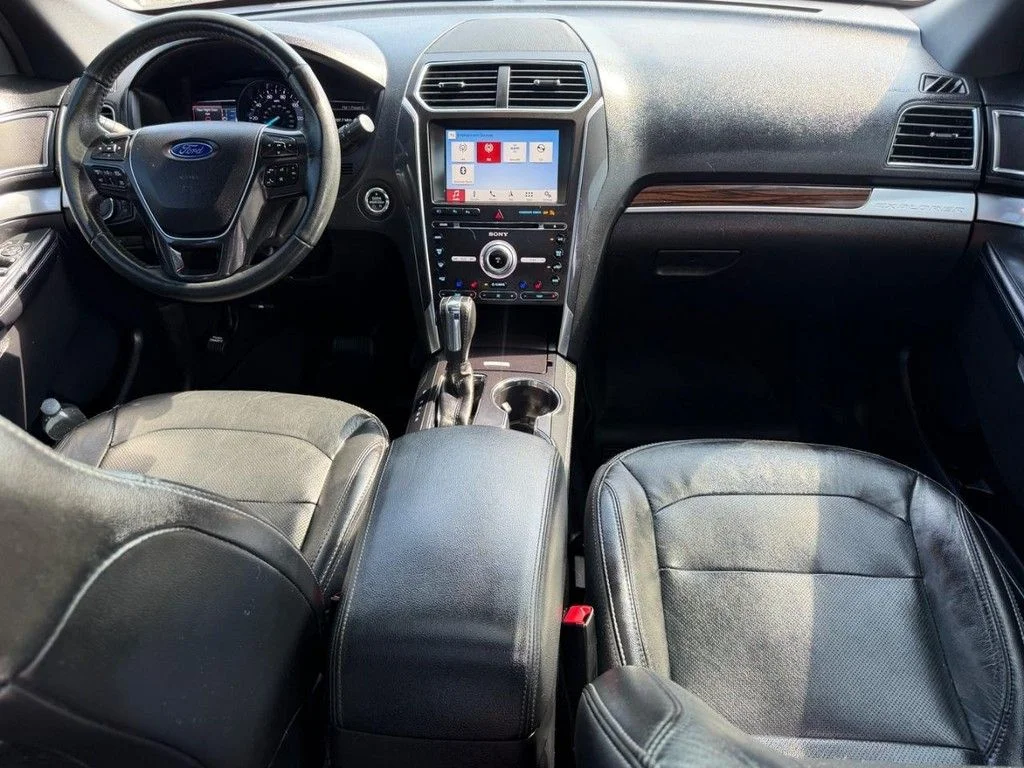 Used 2018 Blue Ford Limited image 12