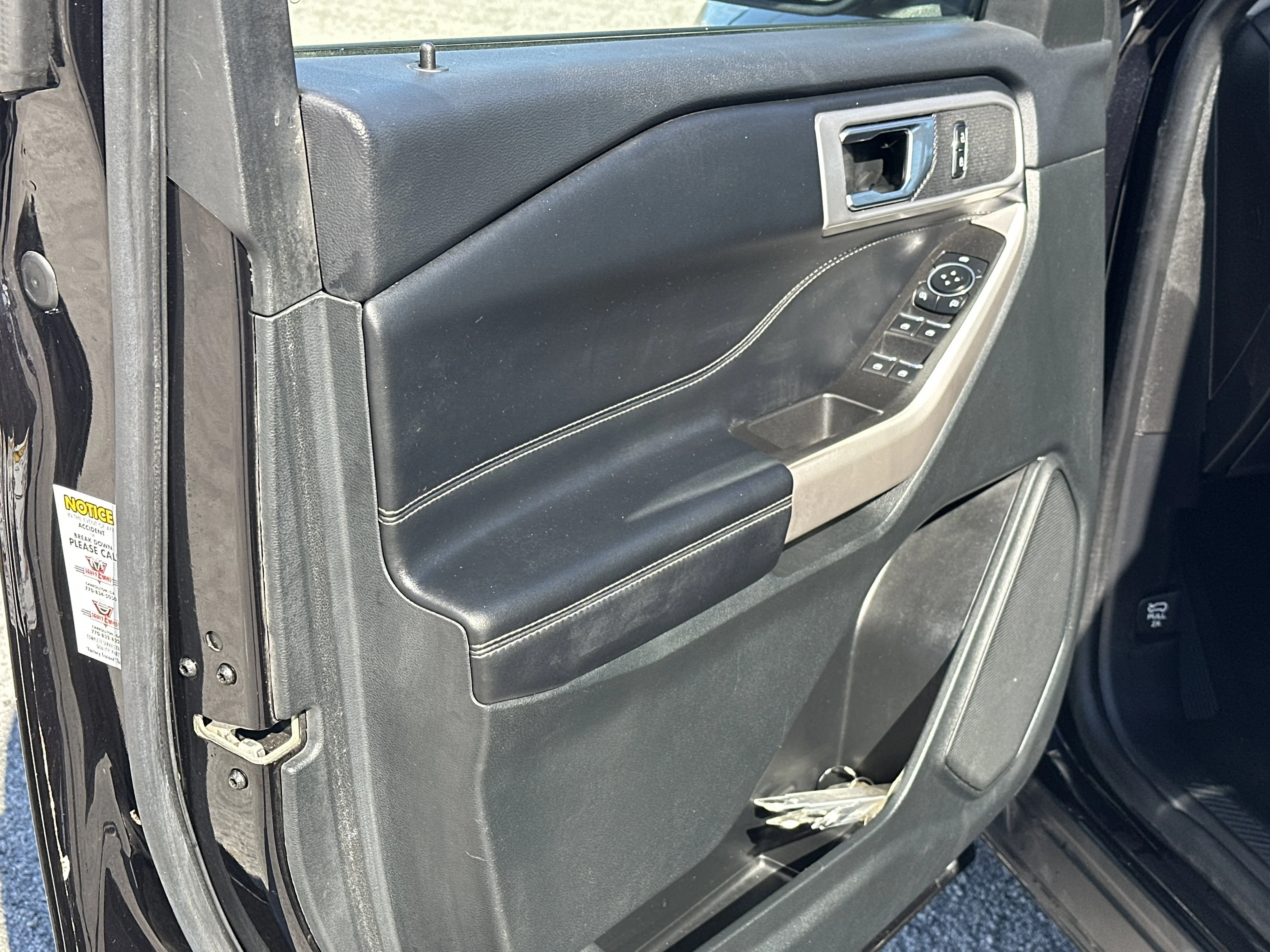 2023 Ford Explorer XLT - Photo 11