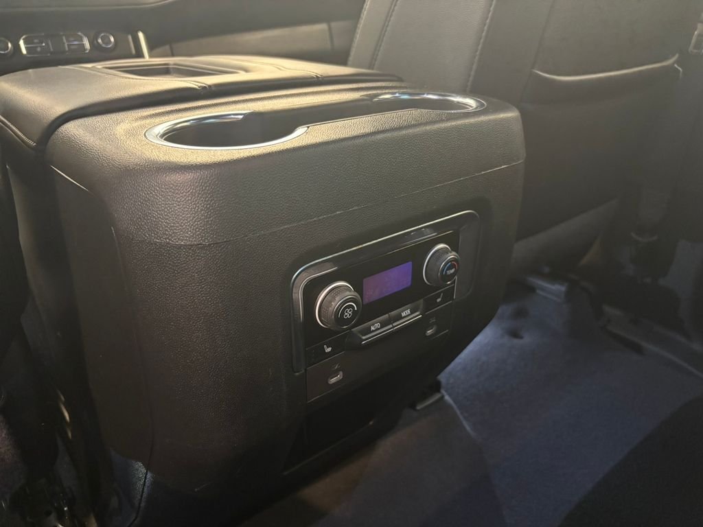 Used 2022 Black Chevrolet Z71 image 26