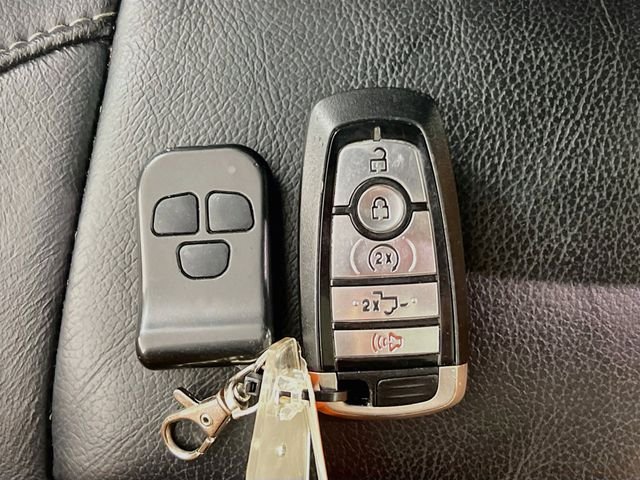 Used 2020 White Ford Lariat image 32