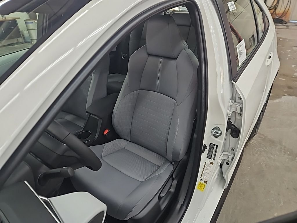 2026 Toyota Corolla SE - Photo 11