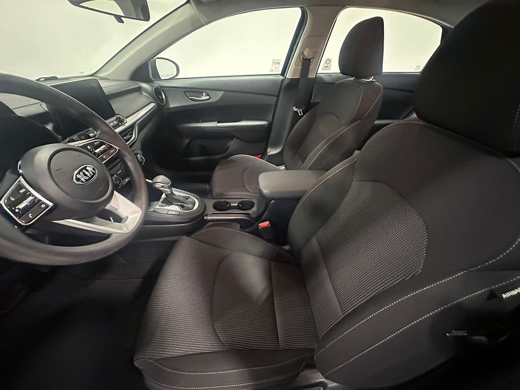 Used 2020 Gray Kia LXS image 3
