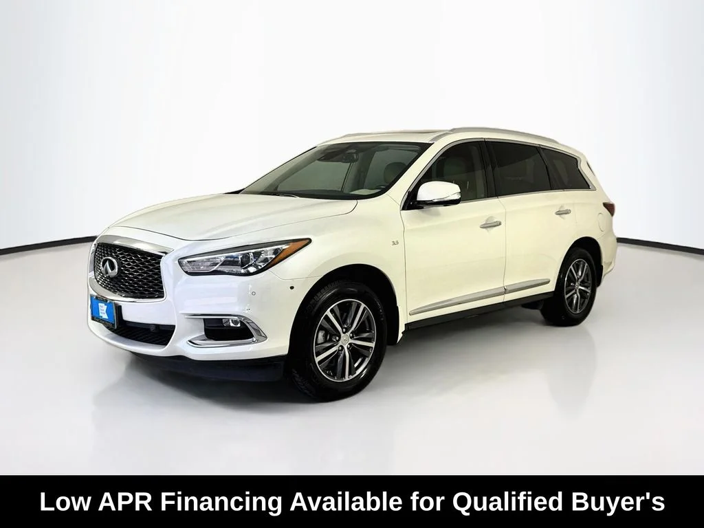 Used 2019 Majestic White INFINITI LUXE image 3